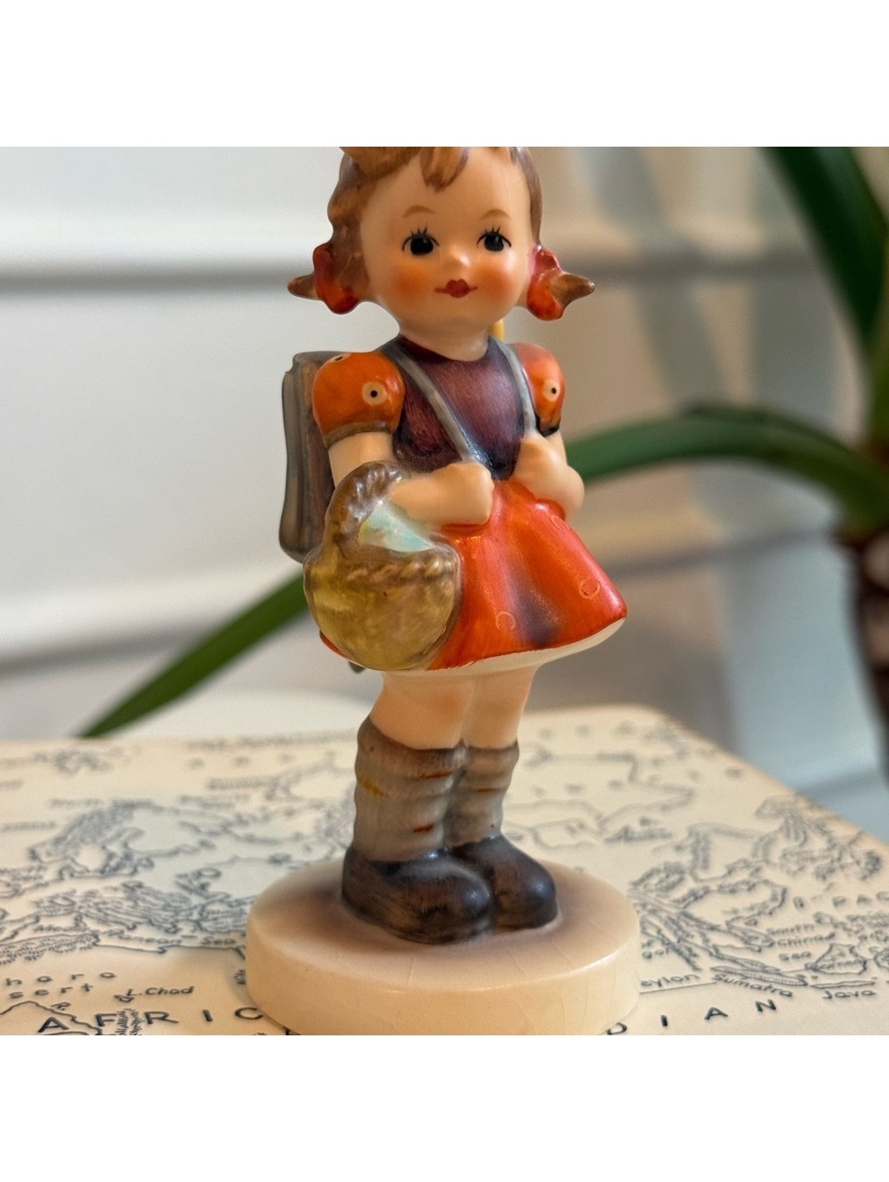 Vintage Goebel W. Germany “School Girl” #81 | Hummel Porcelain Figurine